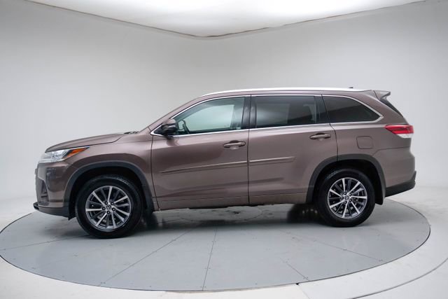 Used 2018 Toyota Highlander XLE w/ Protection Package #3 AWD/4WD image 12