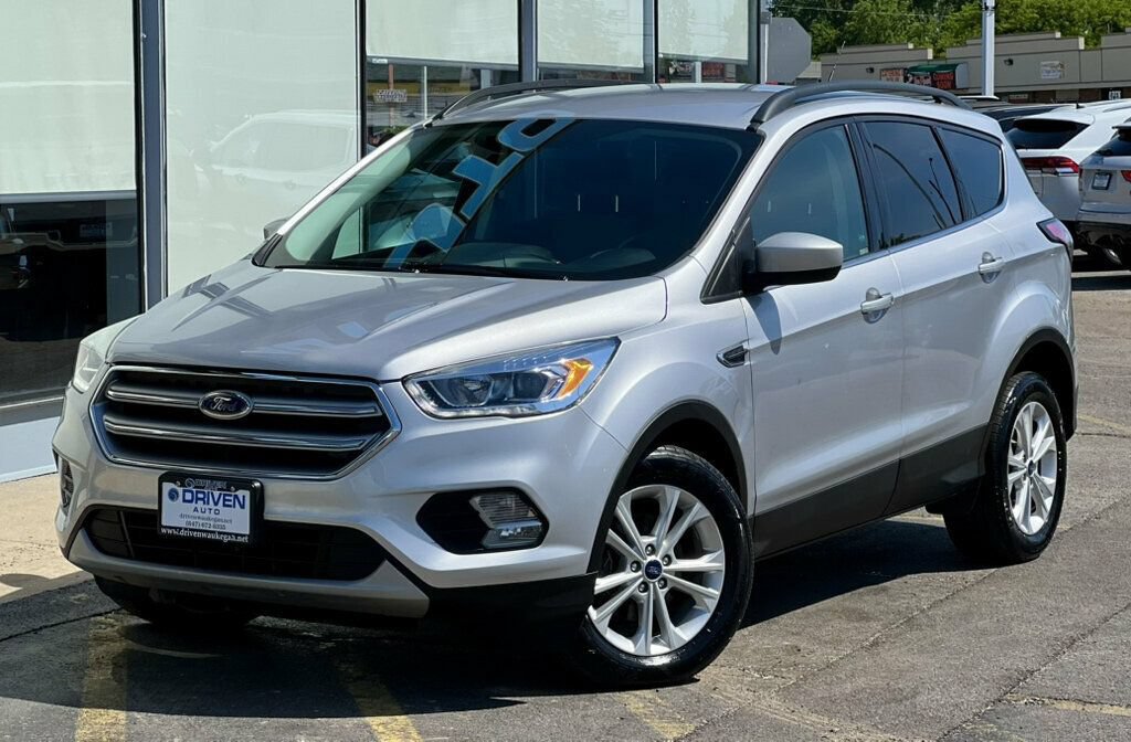 Used 2017 Ford Escape SE w/ Equipment Group 201A FWD image 32