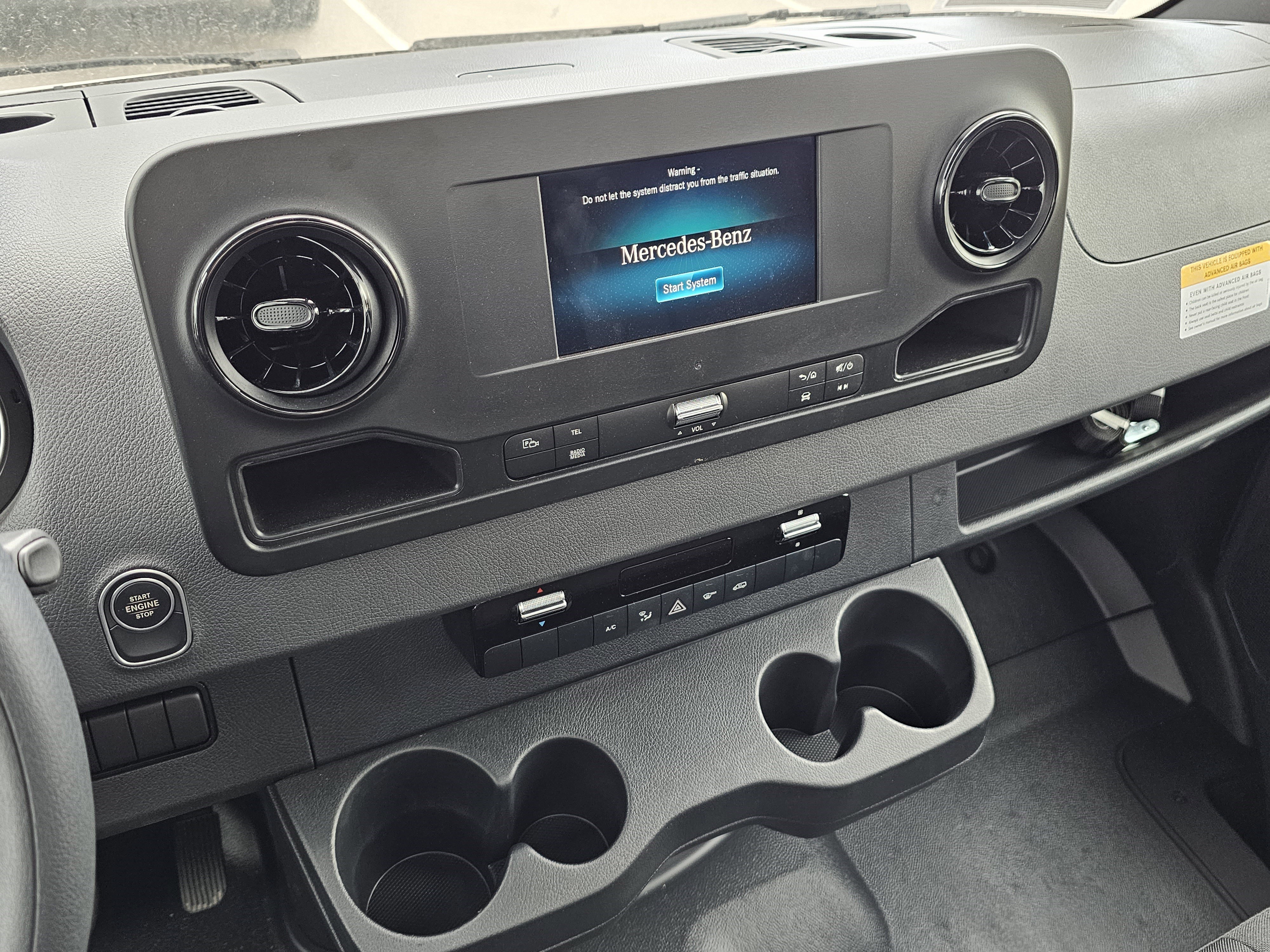 Used 2024 Mercedes-Benz Sprinter 4500 image 22