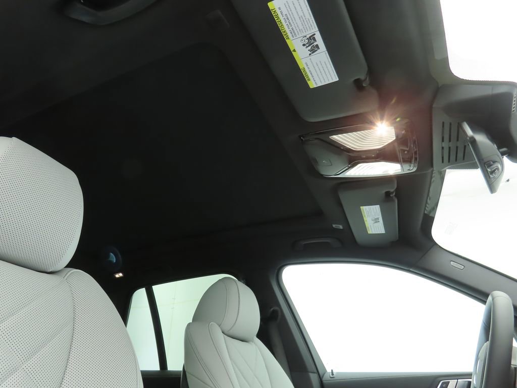New 2026 BMW X5 sDrive40i w/ M Sport Package image 18