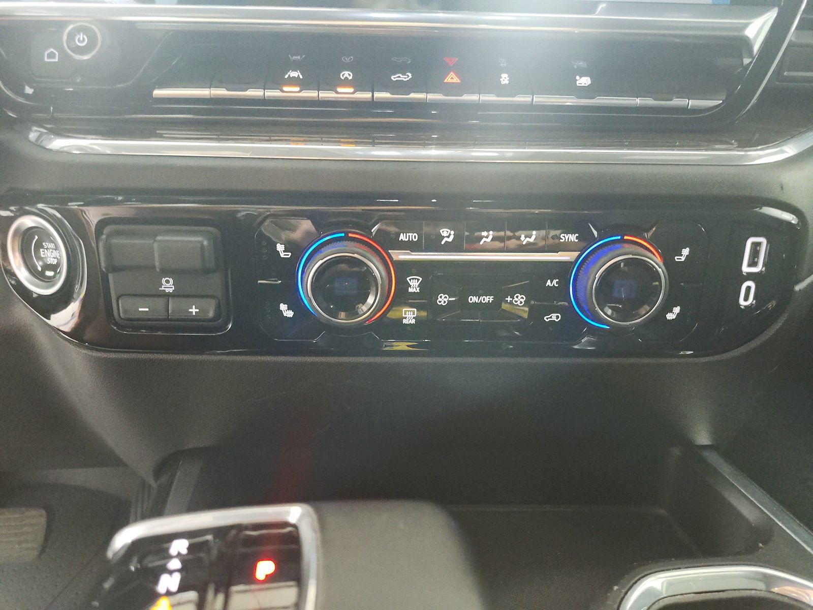 Used 2023 Chevrolet Silverado 1500 RST w/ Rally Edition AWD/4WD image 30