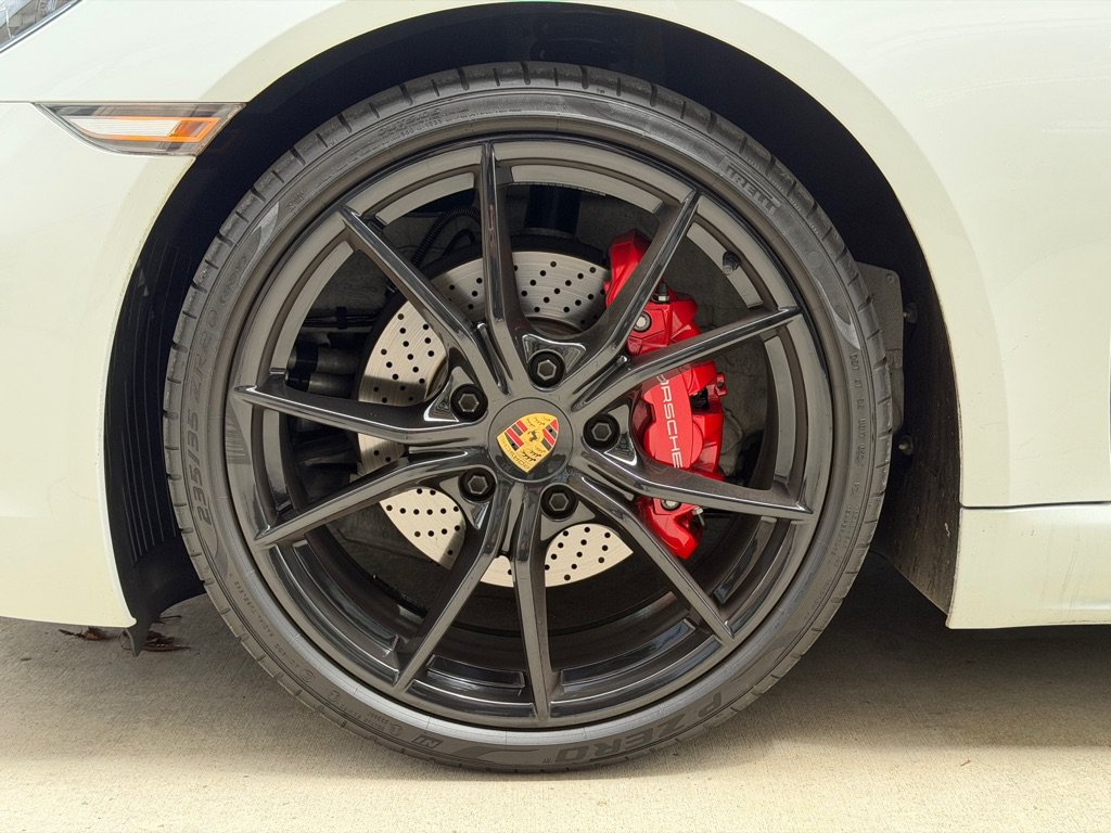 Used 2024 Porsche 718 Cayman S RWD image 16