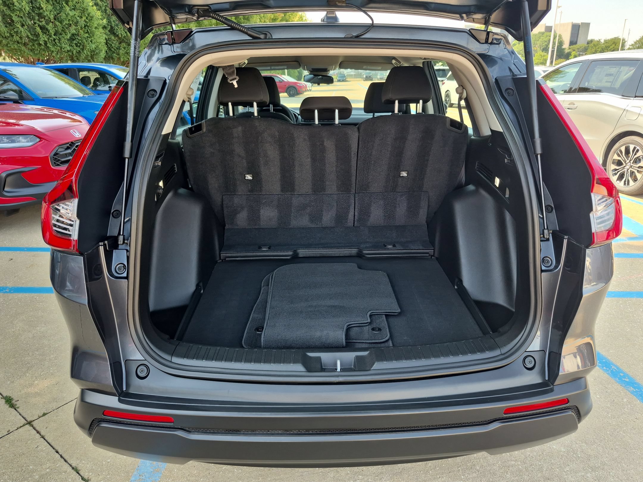 Used 2024 Honda CR-V LX image 24