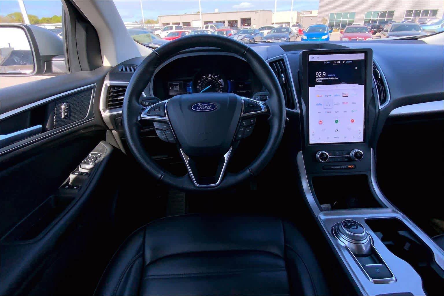 Certified 2024 Ford Edge SEL AWD/4WD image 6