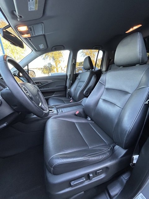 Used 2017 Honda Ridgeline RTL-T image 3