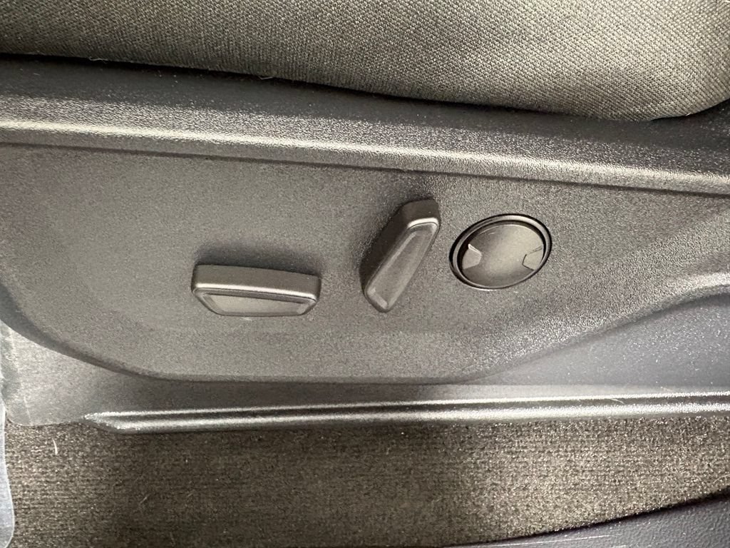 Used 2022 Ford F150 XLT w/ Equipment Group 302A High AWD/4WD image 15