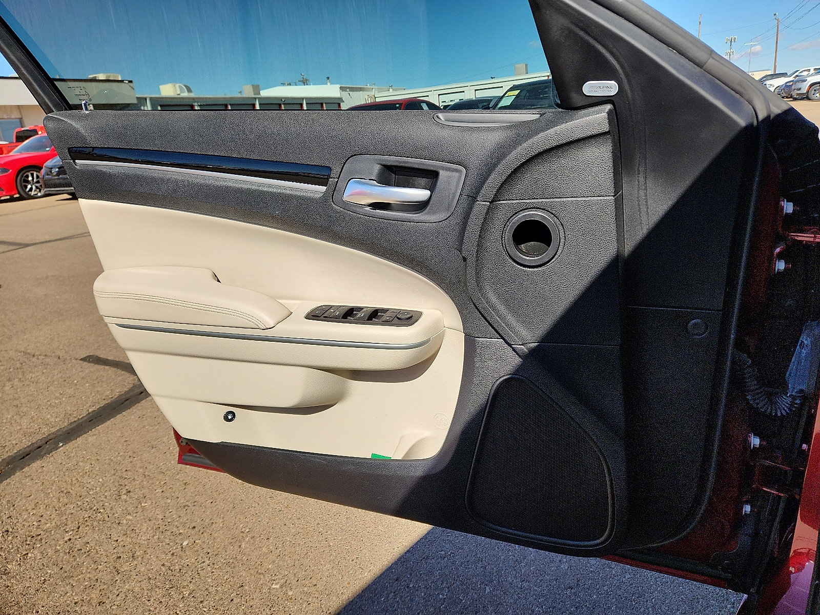 Used 2023 Chrysler 300 Touring L w/ Safetytec Plus Group image 13