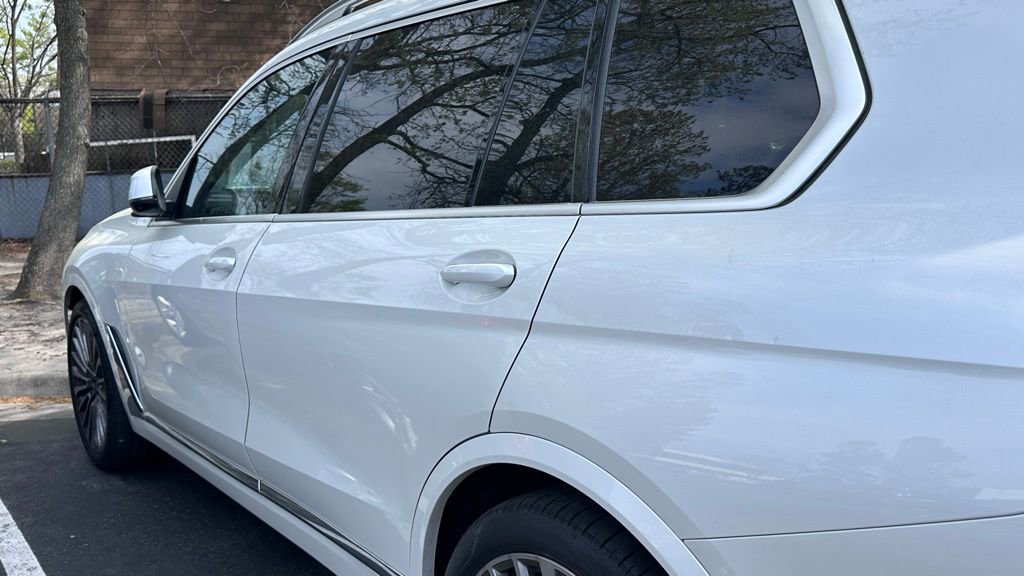 Used 2023 BMW X7 xDrive40i w/ Premium Package image 9