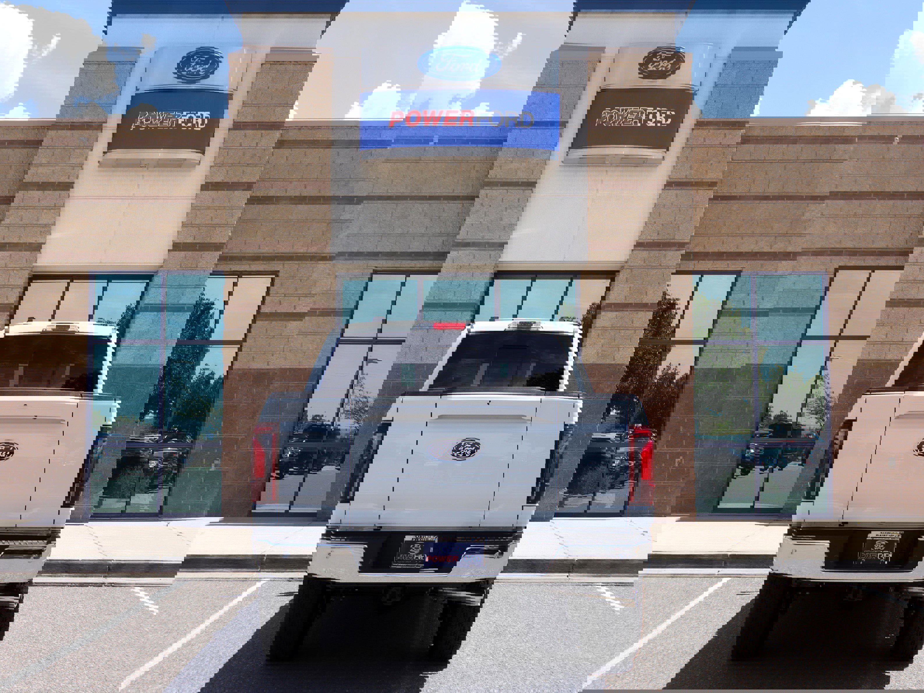 New 2025 Ford F150 Lariat w/ Equipment Group 502A High image 7