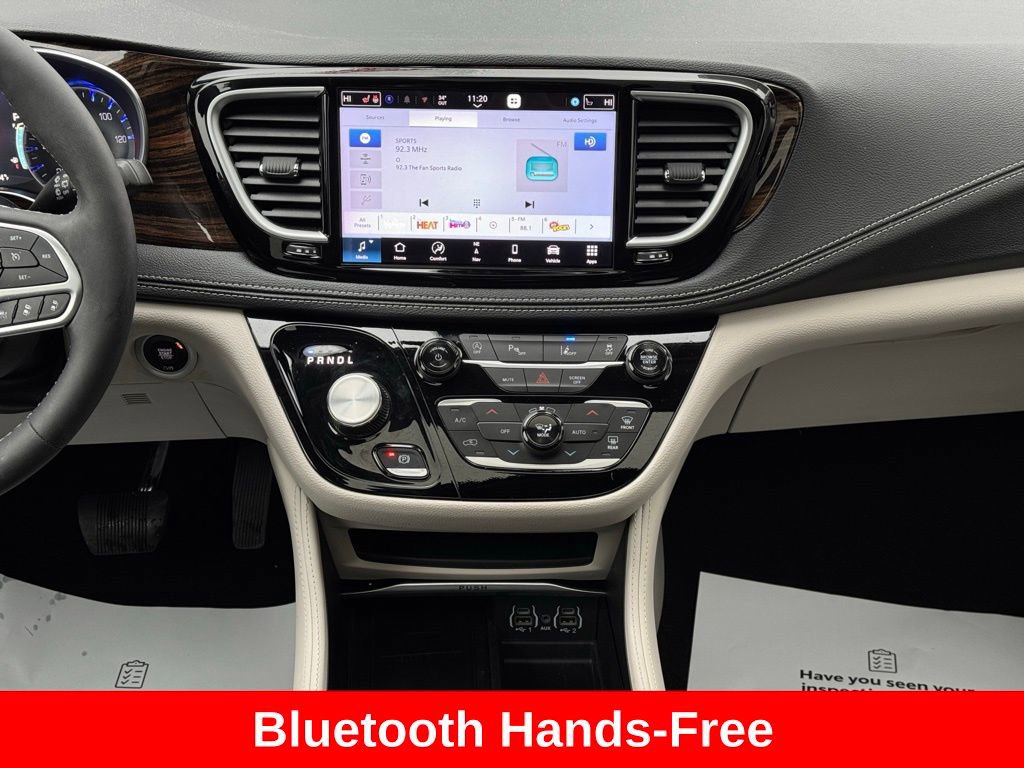 Used 2024 Chrysler Pacifica Limited image 24