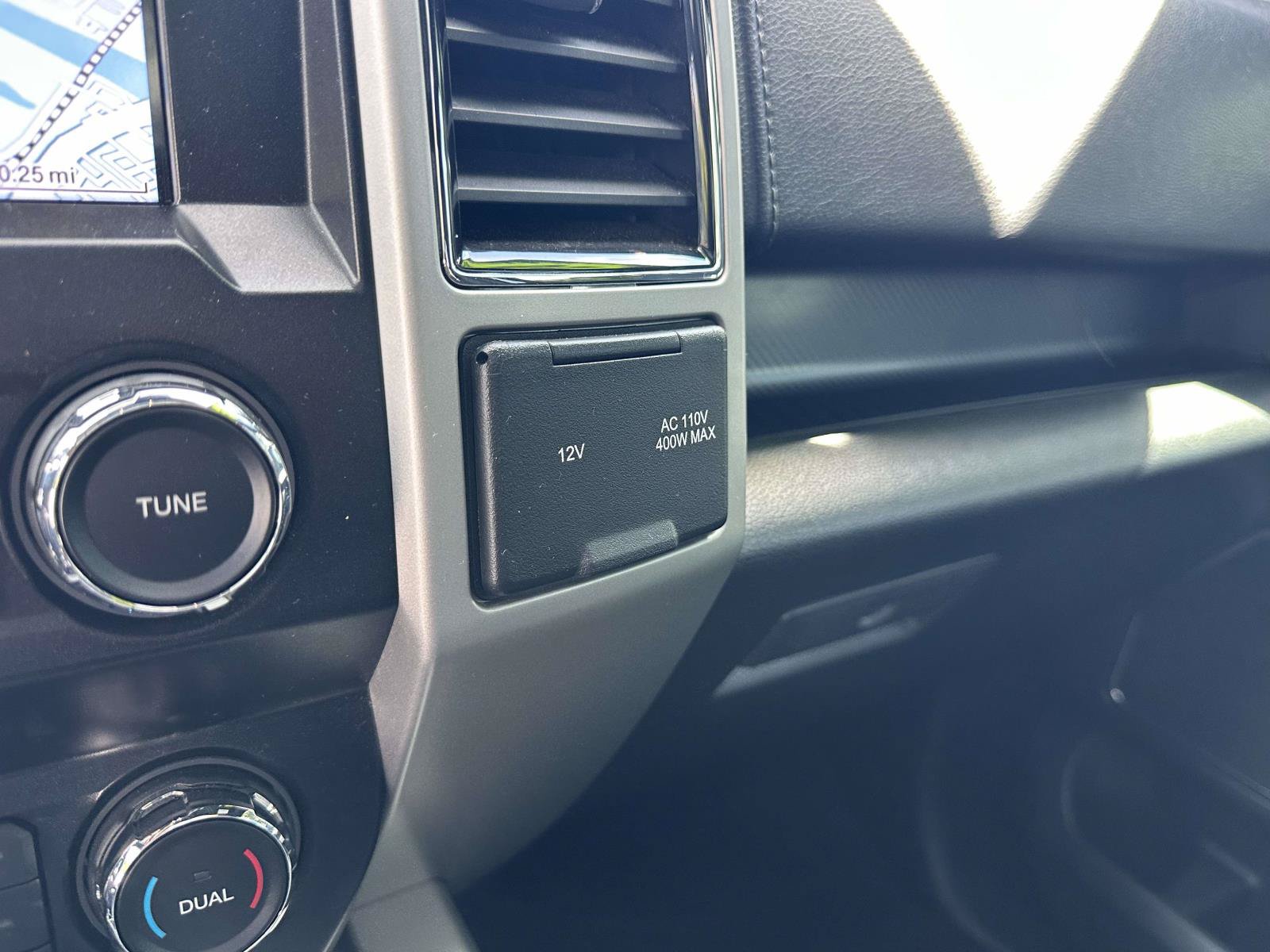 Certified 2020 Ford F150 Lariat AWD/4WD image 23