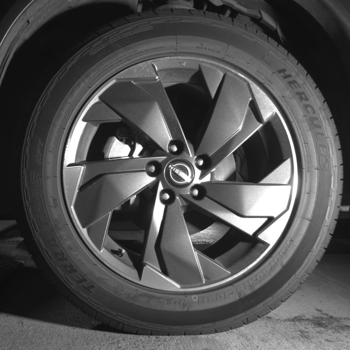 Used 2025 Nissan Rogue SV image 12