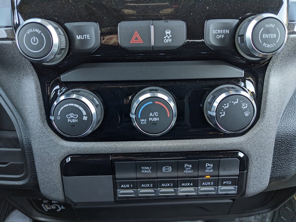 New 2026 RAM 3500 Tradesman image 25