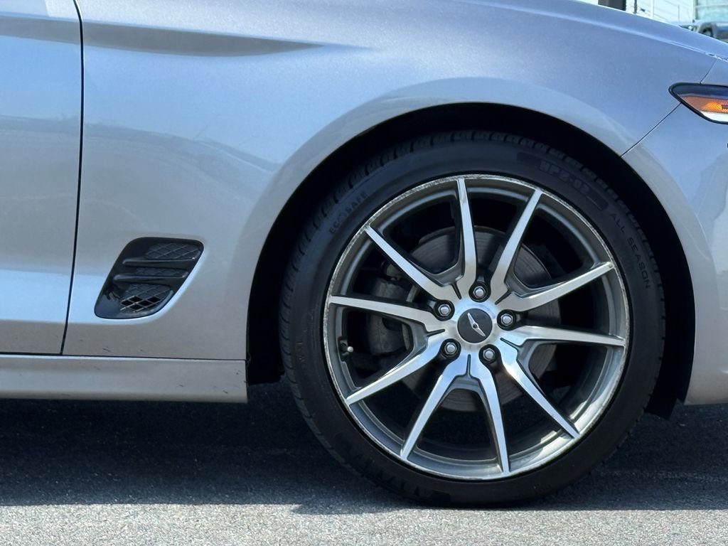 Used 2023 Genesis G70 2.0T image 7