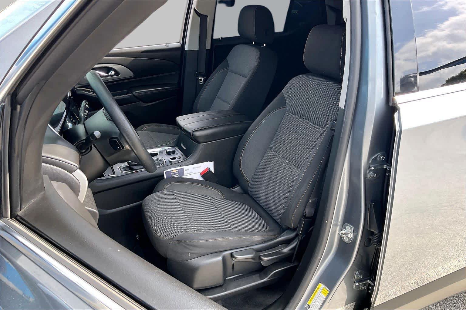 Used 2018 Chevrolet Traverse LS FWD image 9