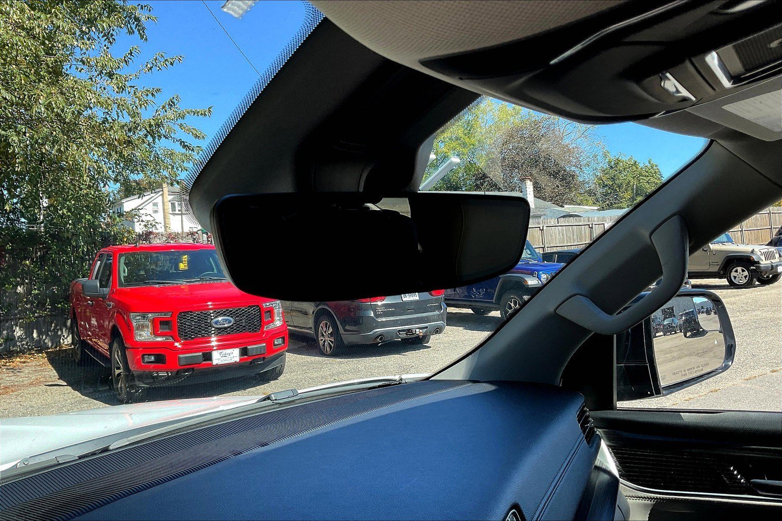 Used 2024 Jeep Wagoneer Series II w/ Flexible Seating Group image 34