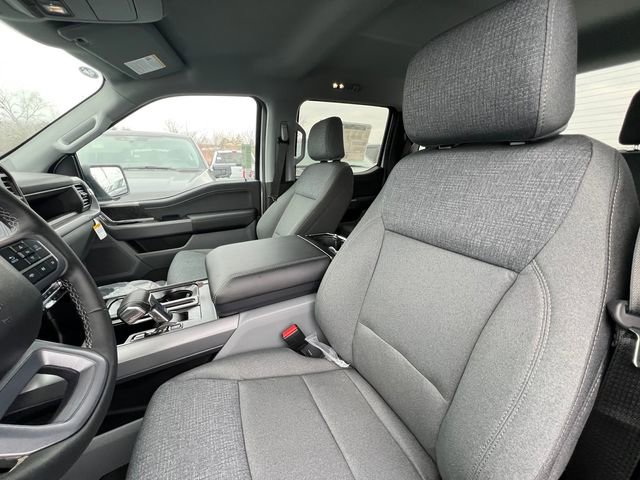 New 2025 Ford F150 Lightning XLT AWD/4WD image 11