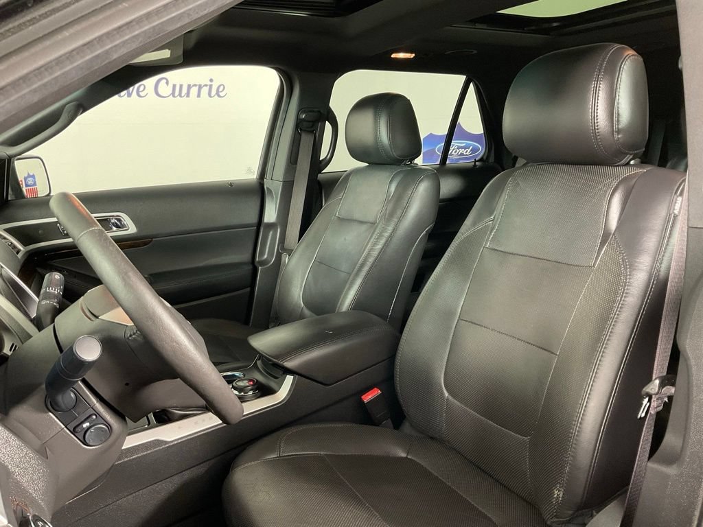 Used 2014 Ford Explorer Limited w/ Equipment Group 302A AWD/4WD image 14