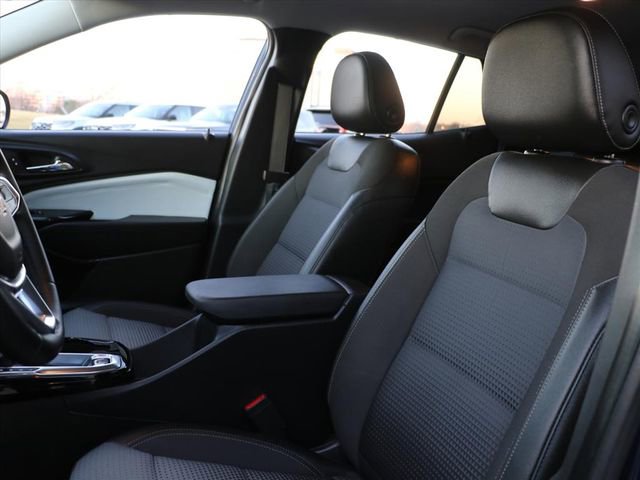 Used 2024 Chevrolet Trax LT w/ Driver Confidence Package image 19