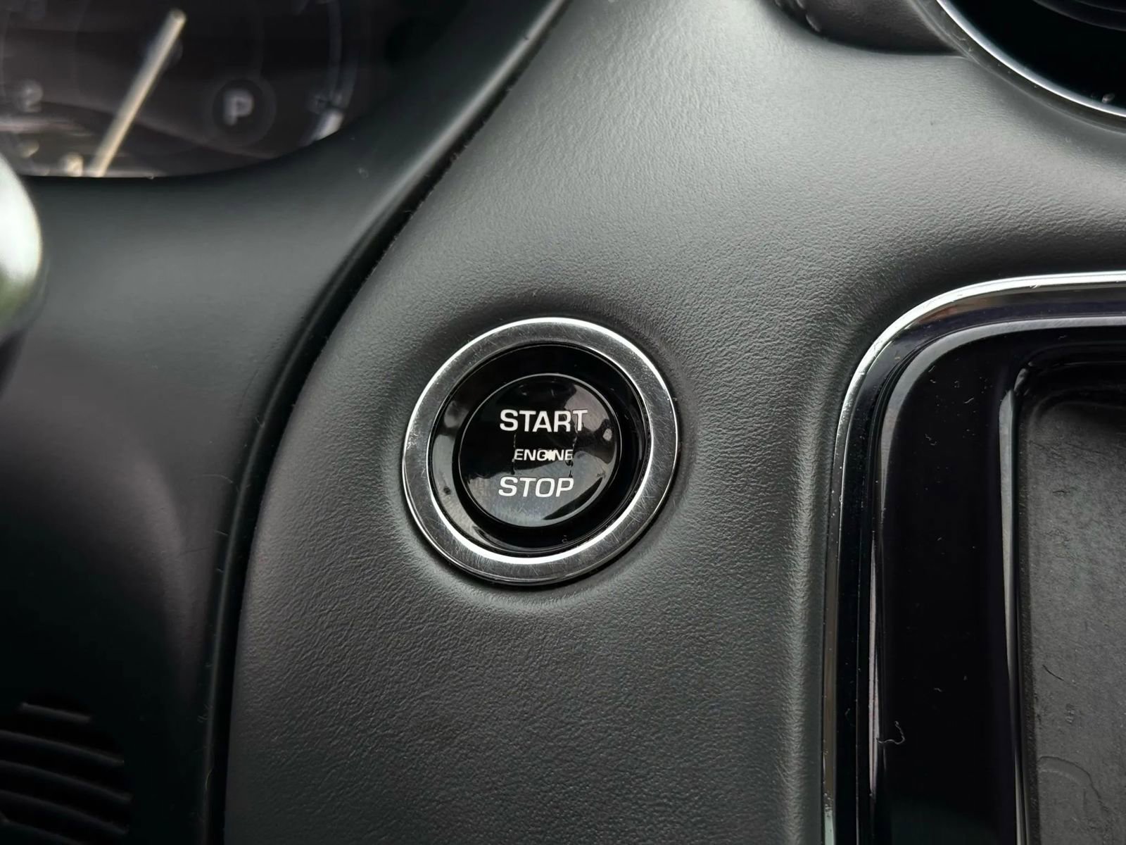 Used 2014 Jaguar XJ L Portfolio image 41