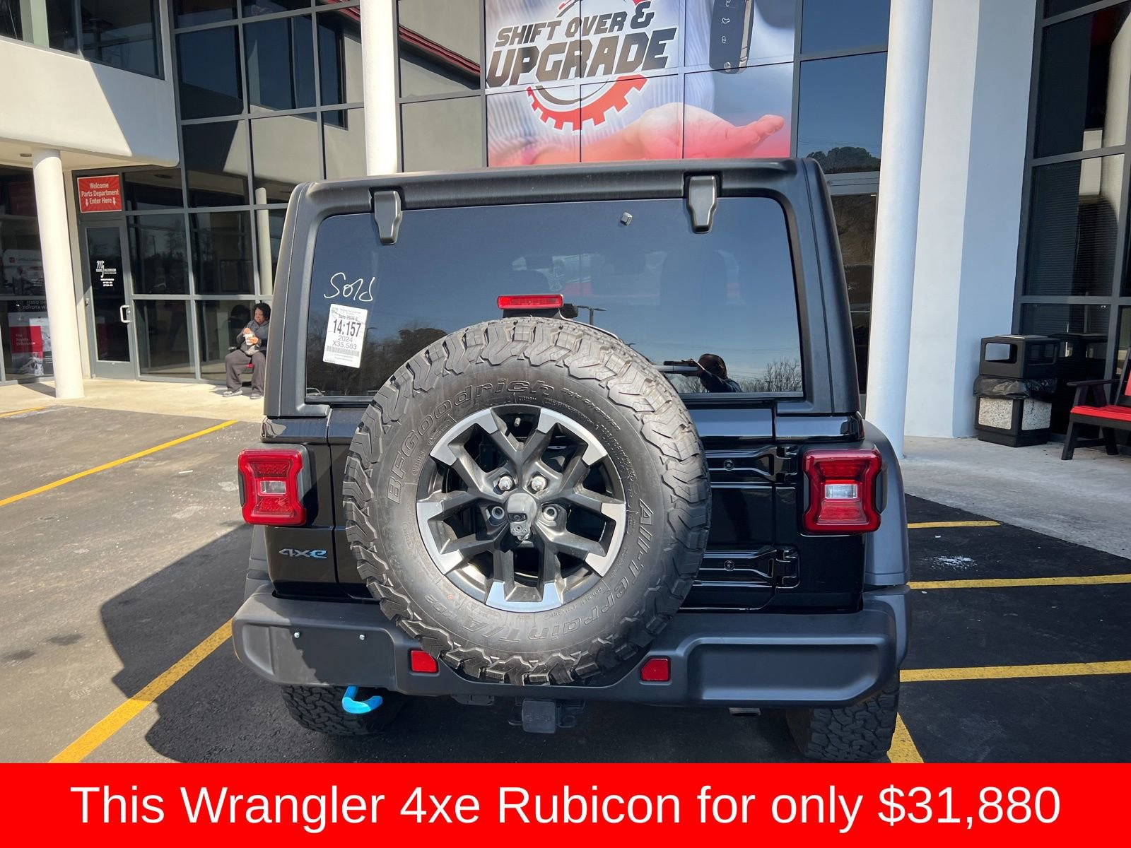 Used 2024 Jeep Wrangler Unlimited Rubicon 4xe image 11