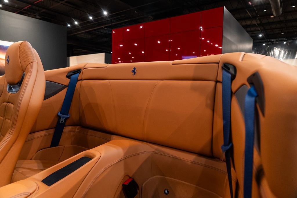 Used 2020 Ferrari Portofino image 40