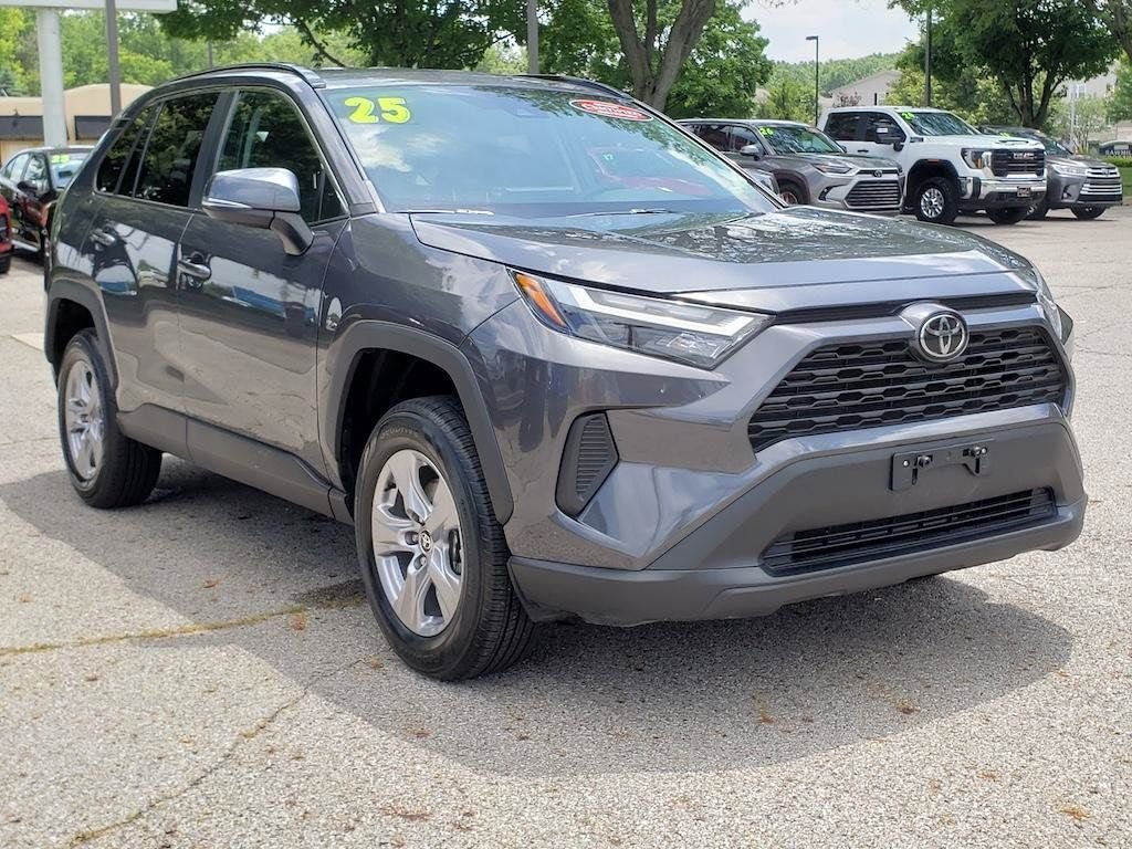Certified 2025 Toyota RAV4 XLE AWD/4WD image 3