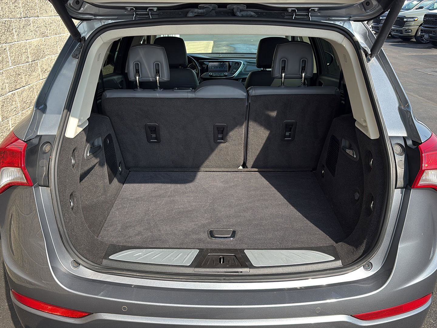 Used 2019 Buick Envision Essence FWD image 34