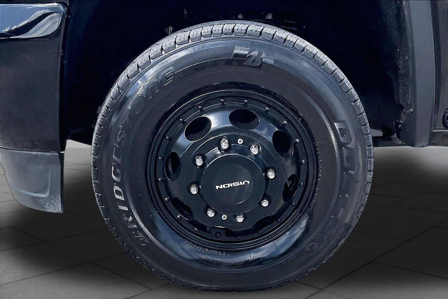 Used 2016 GMC Sierra 3500 Denali w/ Duramax Plus Package AWD/4WD image 11