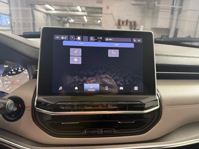 Used 2024 Jeep Compass Limited AWD/4WD image 27