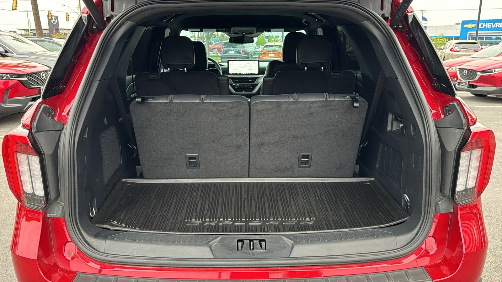 Used 2025 Ford Explorer ST-Line w/ Premium Package image 20