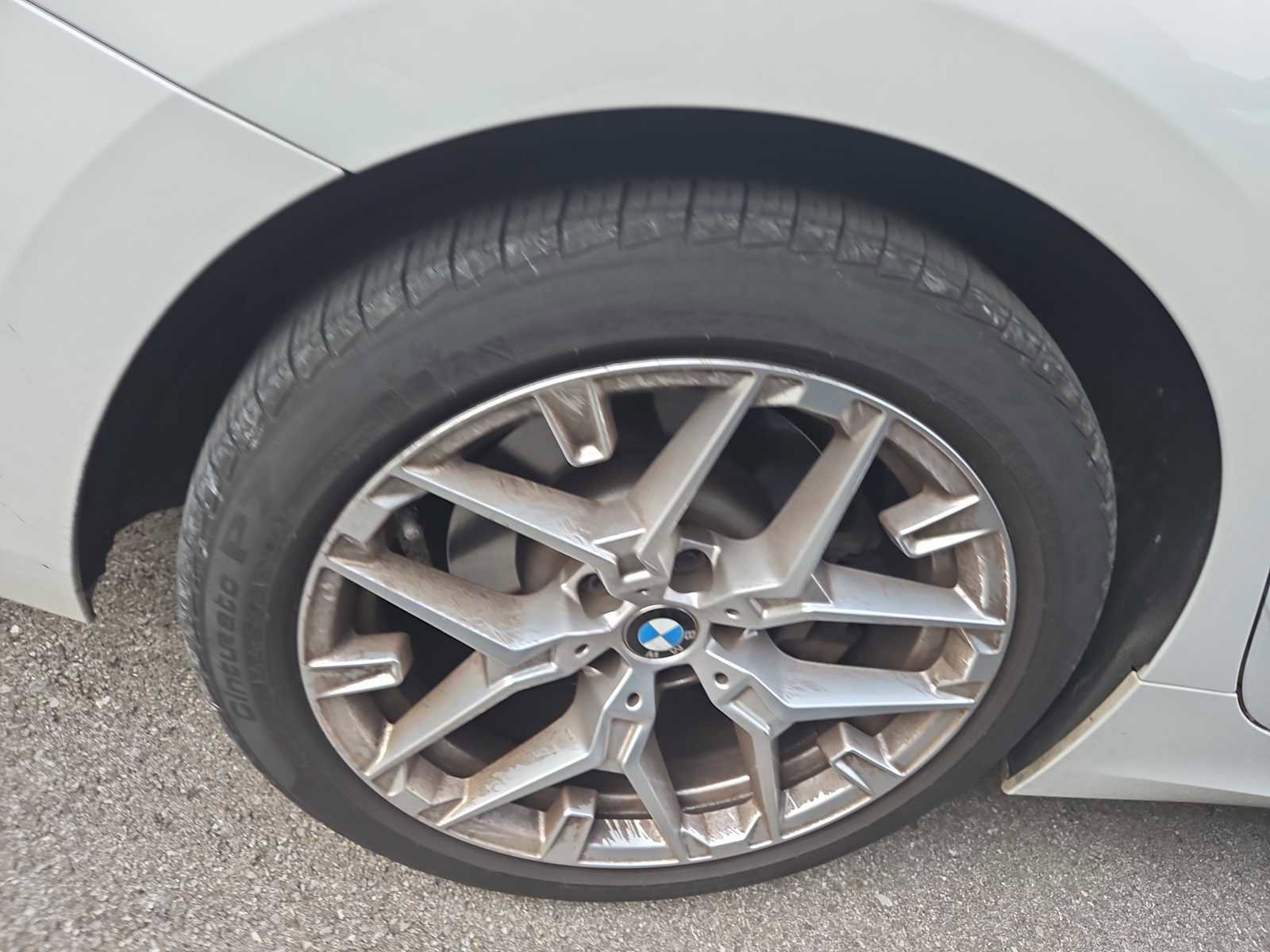 Used 2025 BMW 330i xDrive Sedan image 3