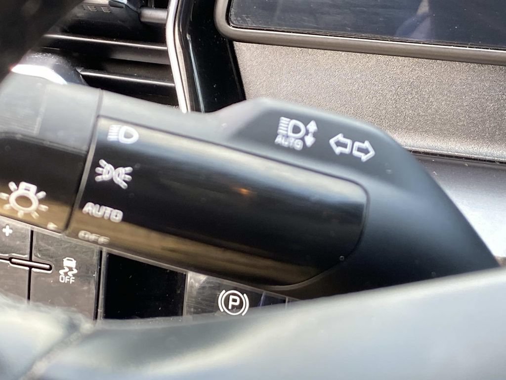 Used 2024 Kia Sportage EX AWD/4WD image 19