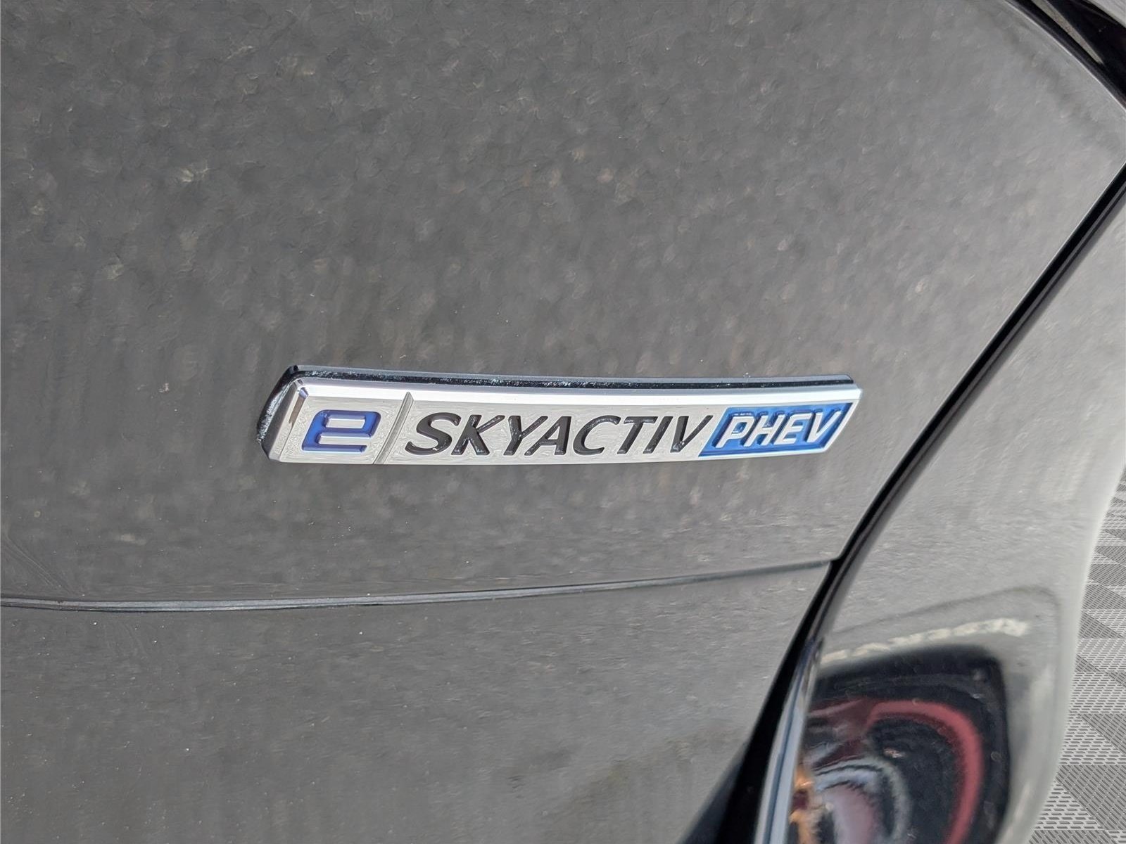 Used 2024 MAZDA CX-90 Plug-In Hybrid w/ Preferred AWD/4WD image 10