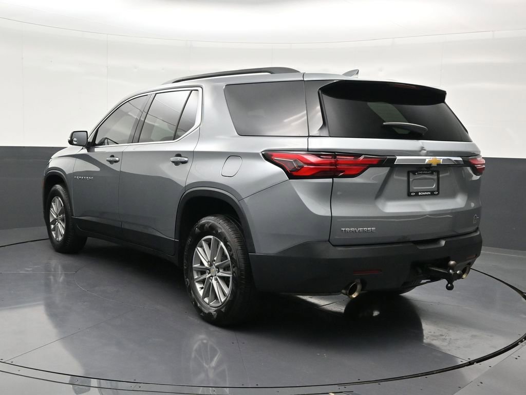 Used 2023 Chevrolet Traverse LT image 3
