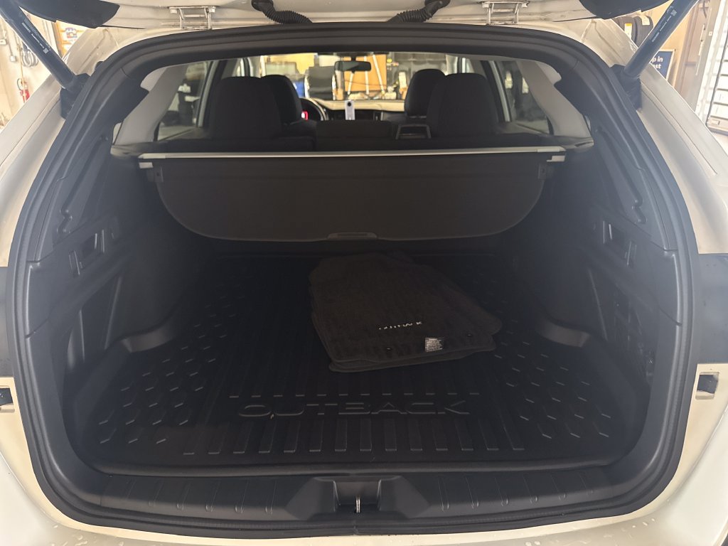 Certified 2023 Subaru Outback Premium AWD/4WD image 3