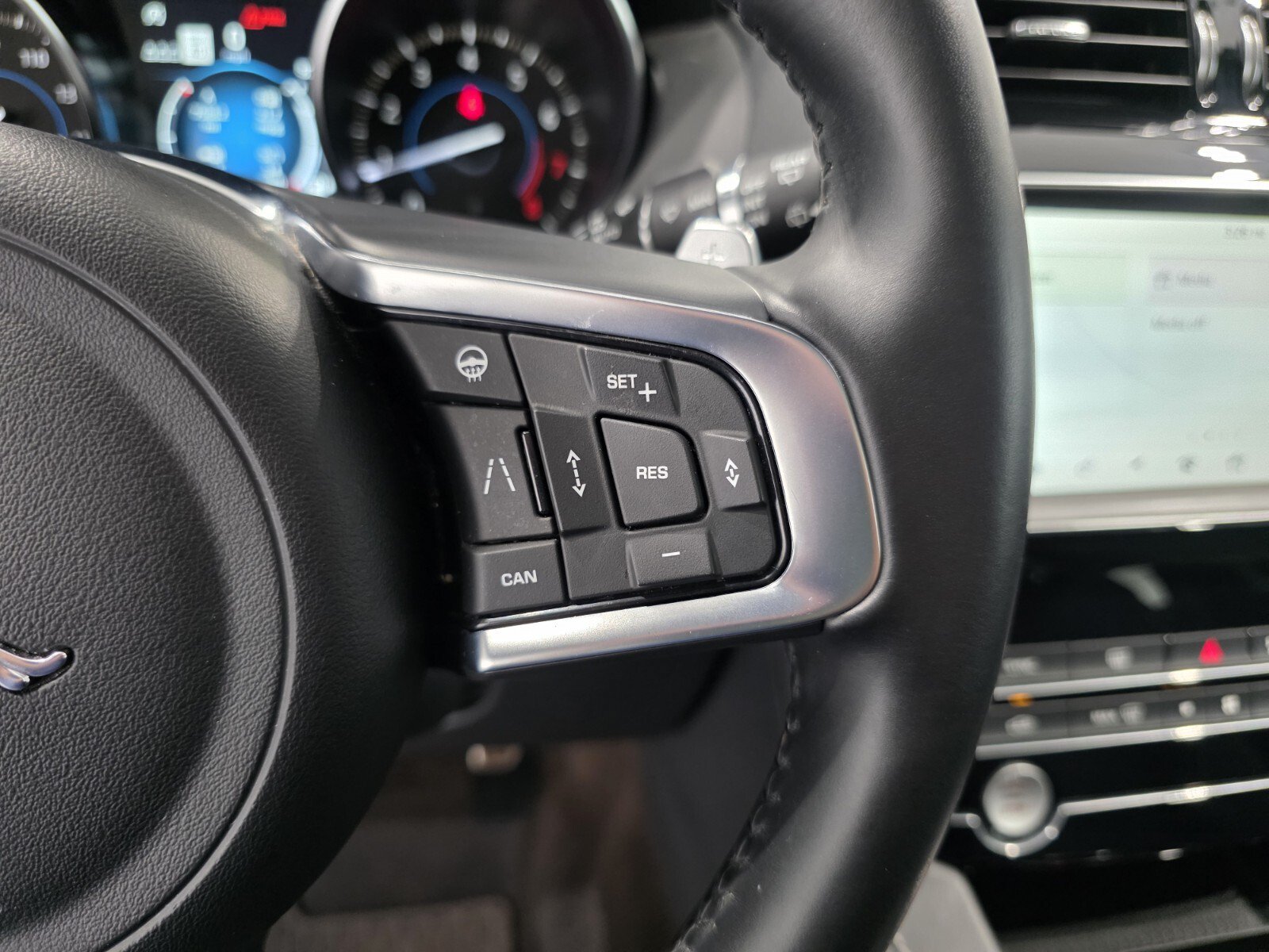 Certified 2020 Jaguar F-PACE S AWD/4WD image 16