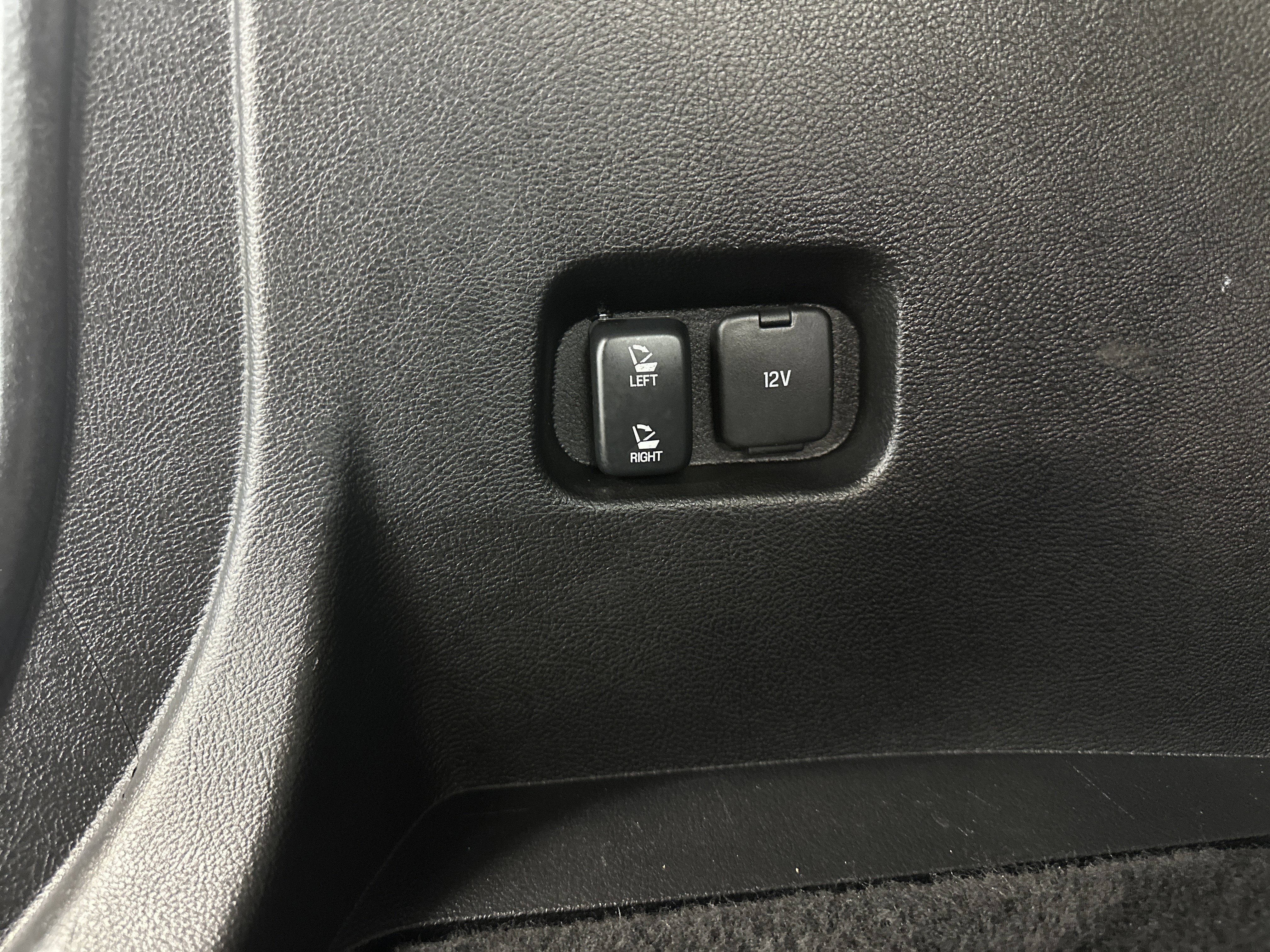 Used 2024 Ford Edge SEL w/ Convenience Package image 28