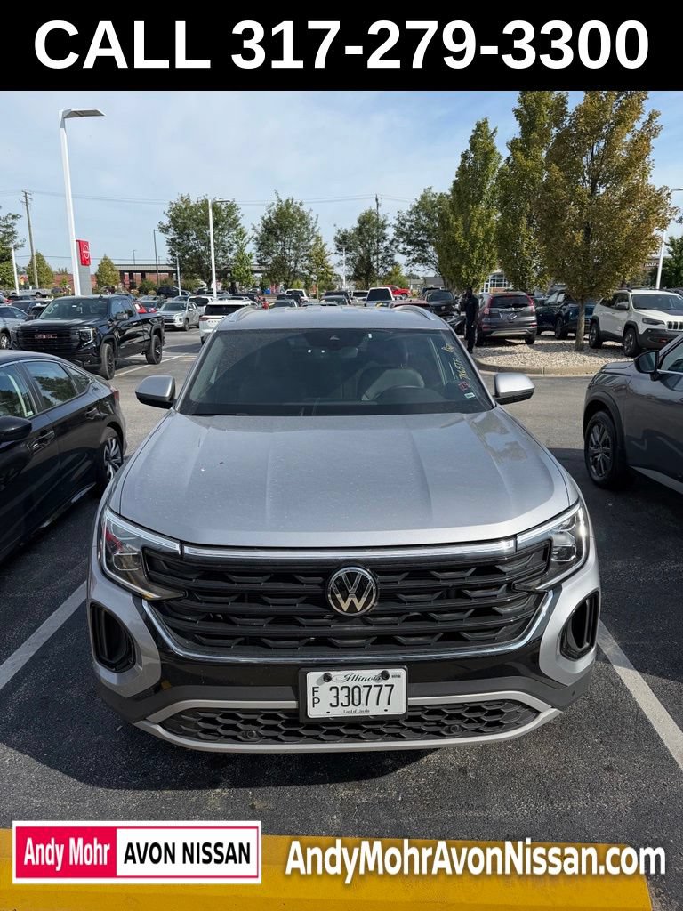 Used 2026 Volkswagen Atlas Cross Sport SE AWD/4WD image 2