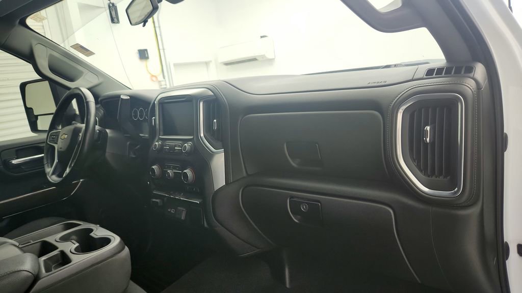 Used 2022 Chevrolet Silverado 2500 LT w/ Convenience Package image 23
