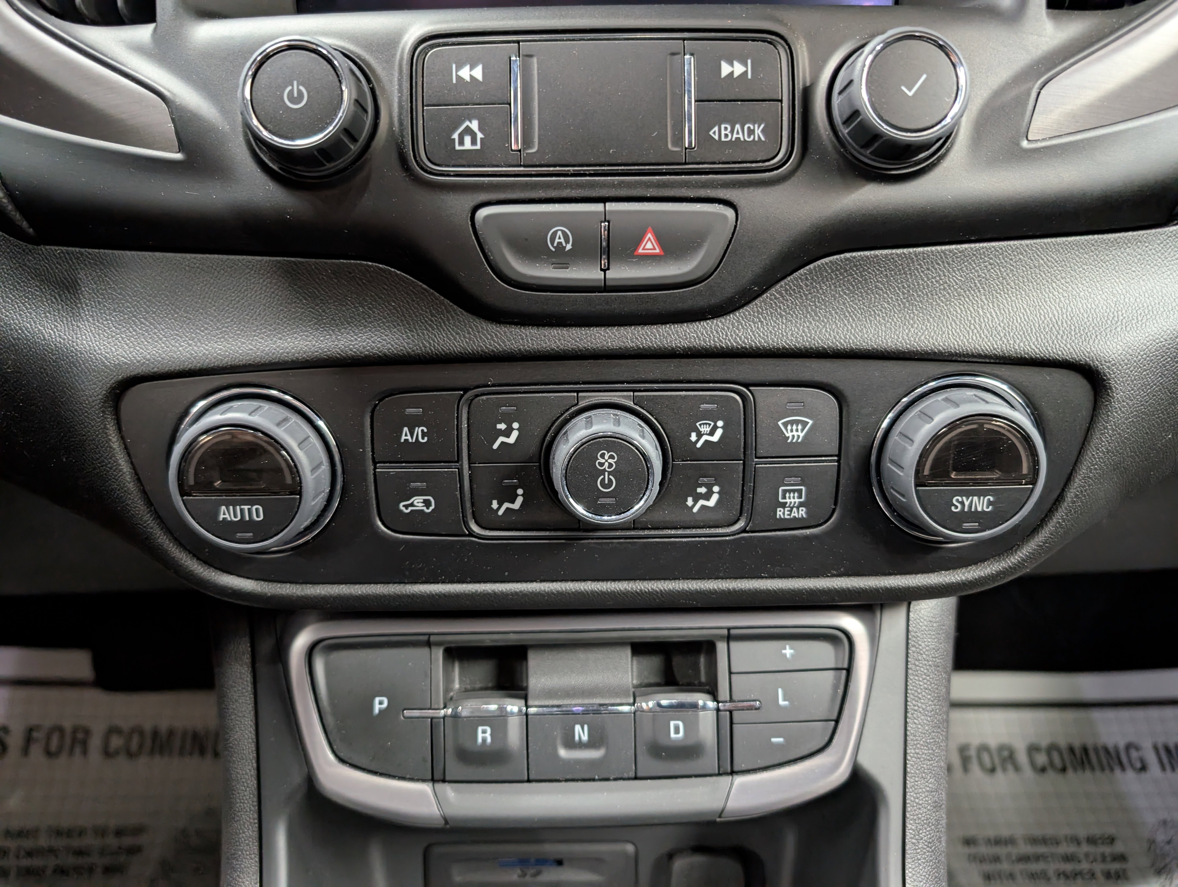 Used 2024 GMC Terrain AT4 w/ Tech Package AWD/4WD image 17