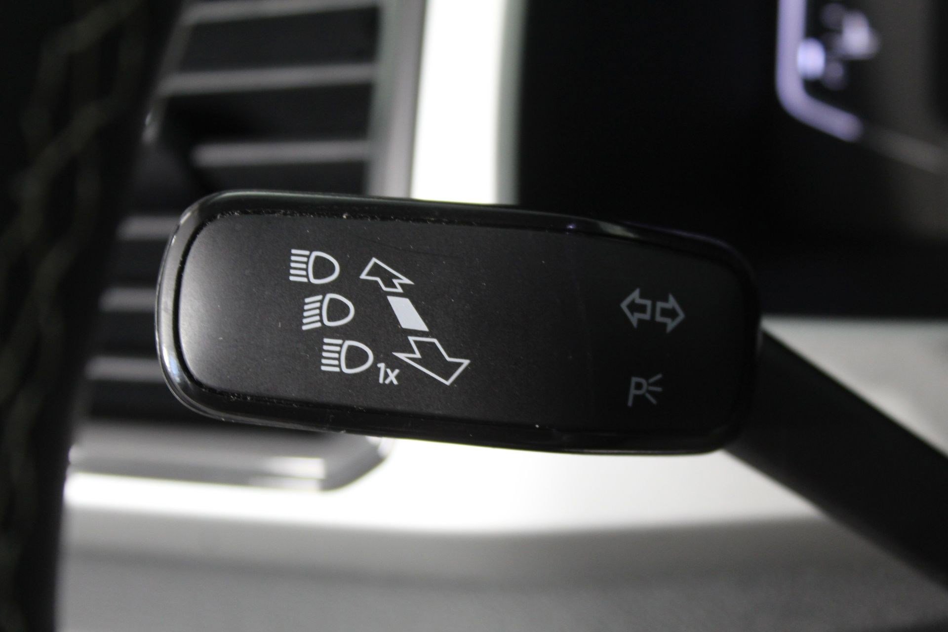 Used 2023 Volkswagen Atlas SE w/ Panoramic Sunroof Package image 30