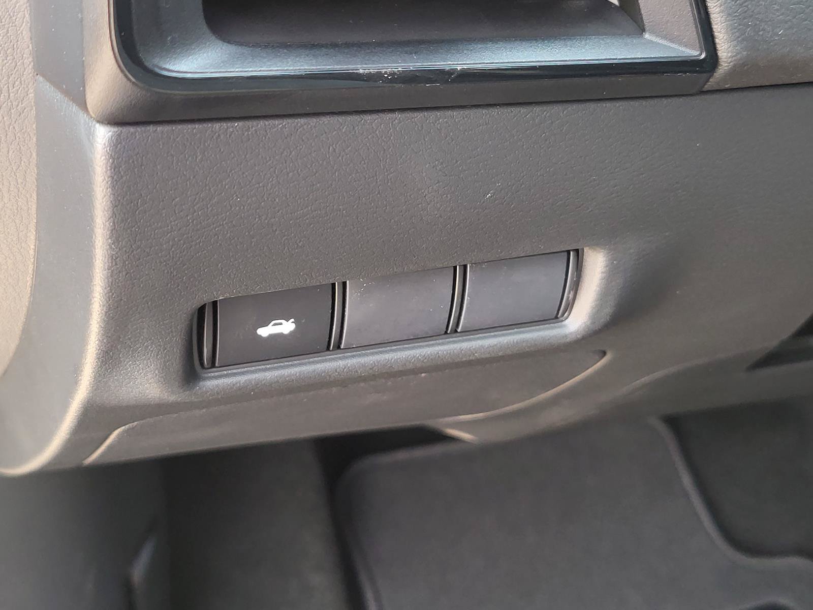 New 2027 Nissan Sentra SV w/ Floor Mat Package FWD image 17