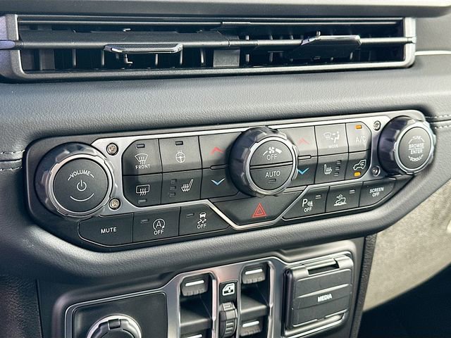 New 2026 Jeep Gladiator Sport image 10