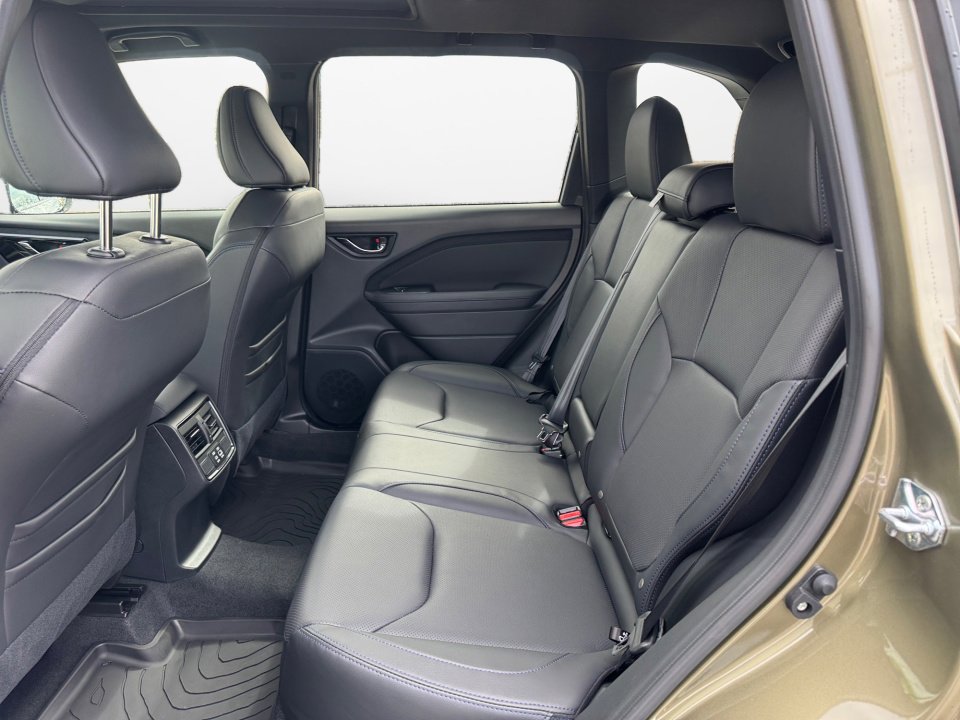 Used 2025 Subaru Forester Limited w/ Protection Package image 16