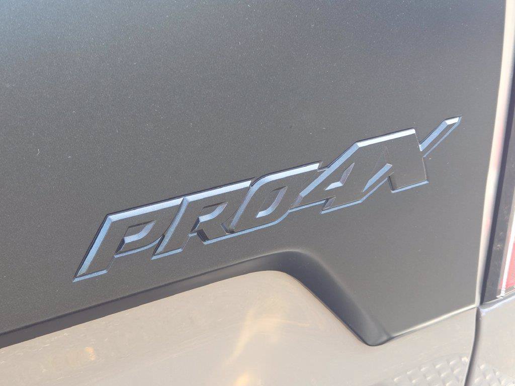 Used 2020 Nissan Titan PRO-4X w/ Pro-4x Convenience Package AWD/4WD image 5