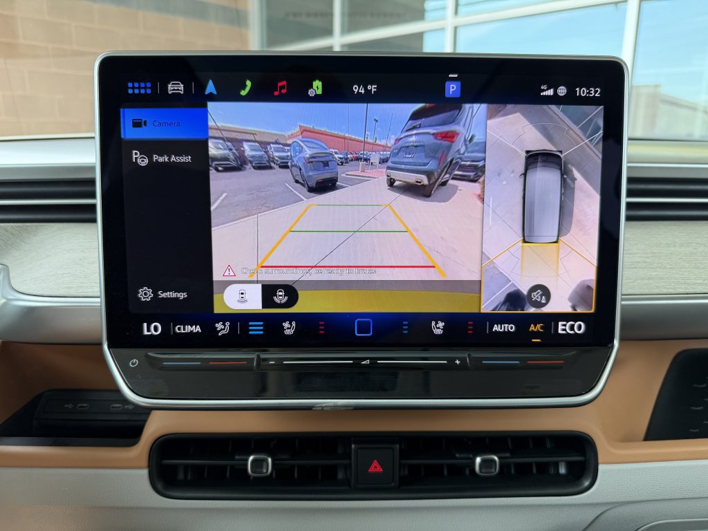 Used 2025 Volkswagen ID. Buzz 1st Edition RWD image 19