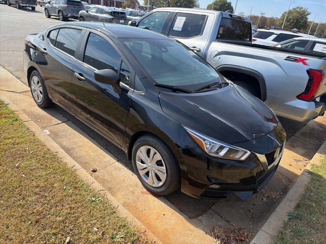 Used 2022 Nissan Versa S image 5