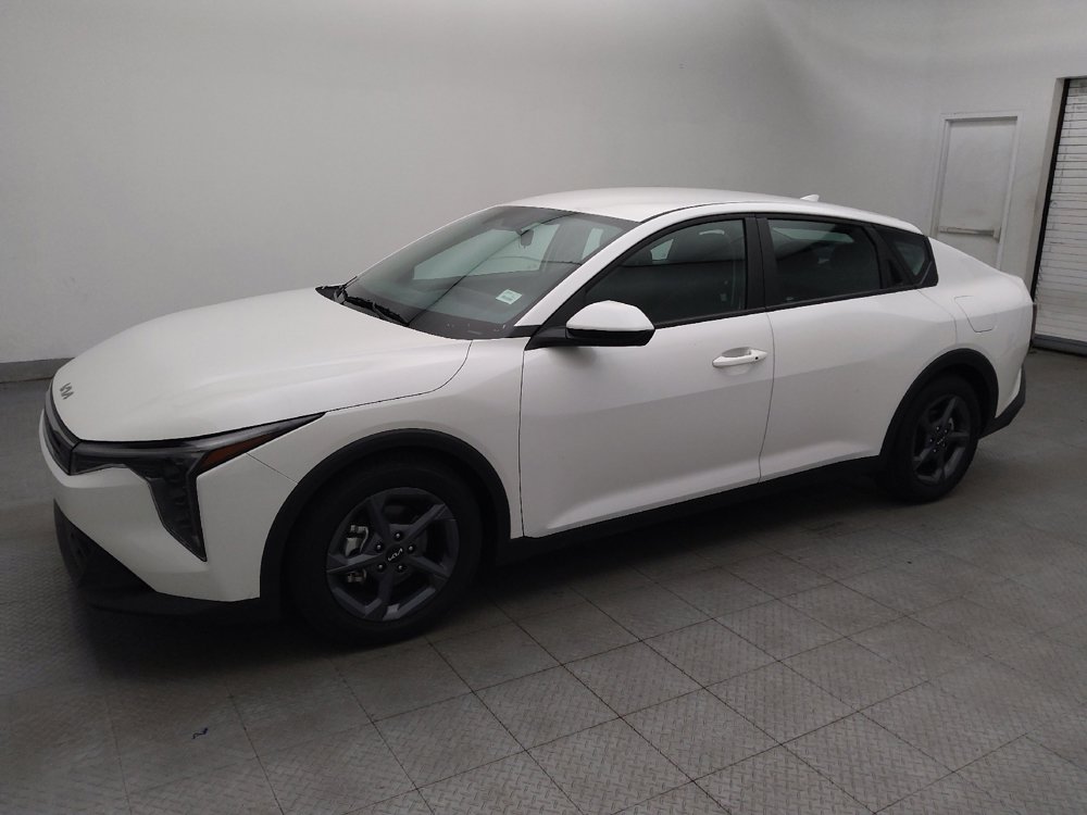 Used 2025 Kia K4 FWD image 2