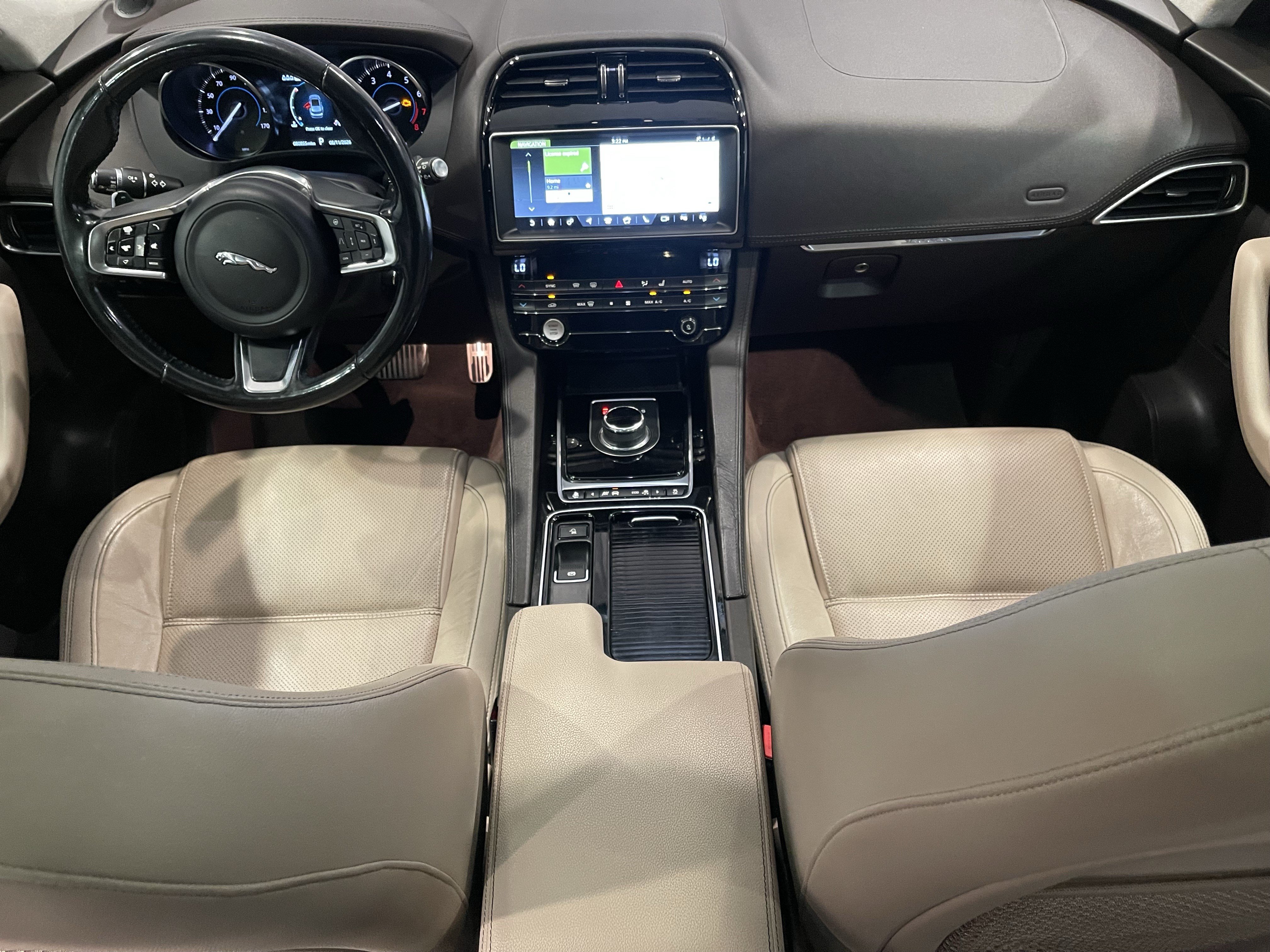 Used 2019 Jaguar F-PACE Prestige AWD/4WD image 16